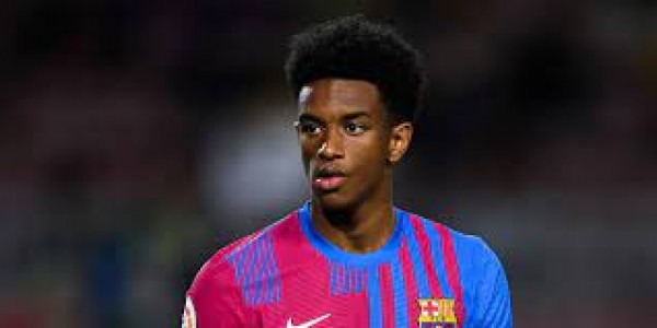 Alejandro Balde stelt de hoofdplaats veilig